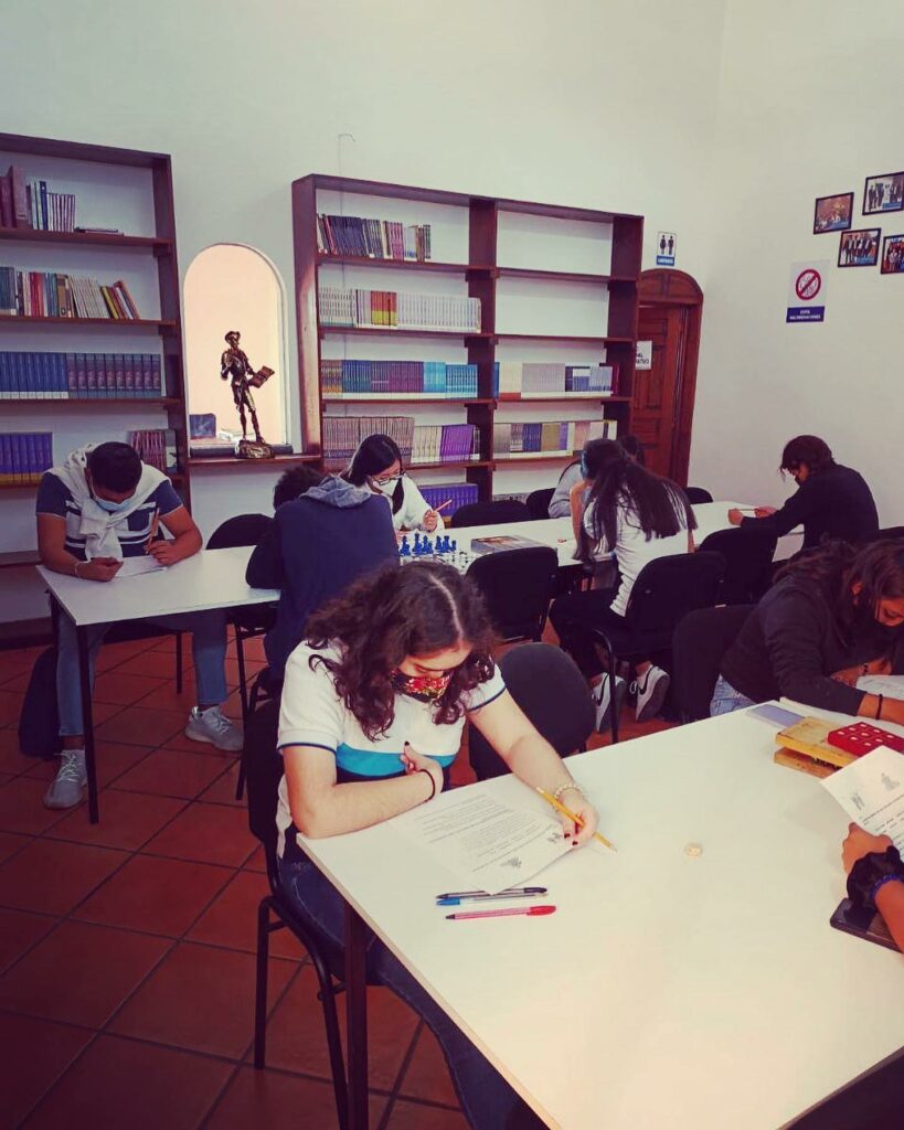 Sala De Estudios – Colegio Jurista